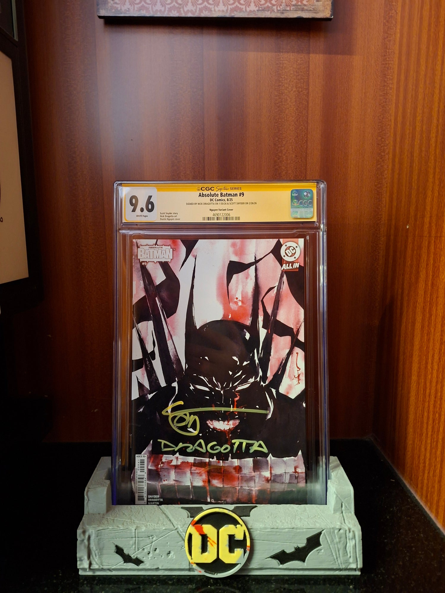 Absolute Batman #9 1:25 Ratio CGC SS 9.8 Snyder & Dragotta.