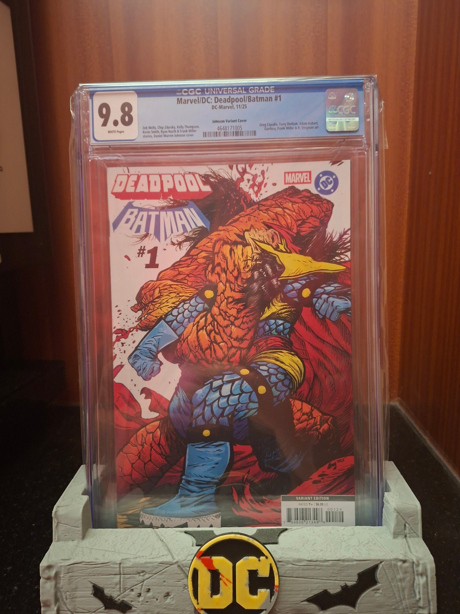 Marvel / DC: Deadpool / Batman #1 CGC 9.8 Daniel Warren Johnson Variant