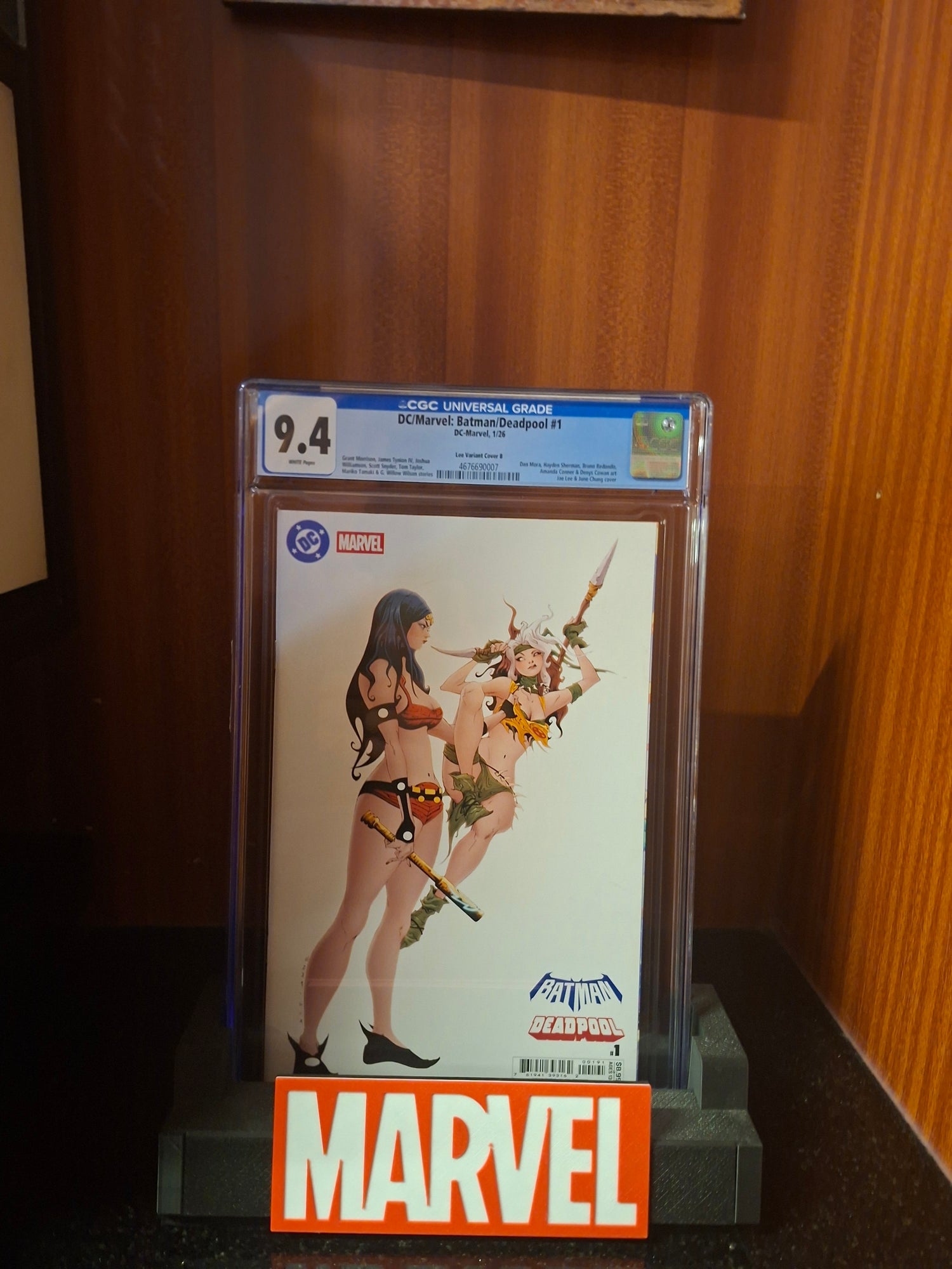 DC / Marvel: Batman / Deadpool #1 Cover J Jae Lee Variant CGC 9.4
