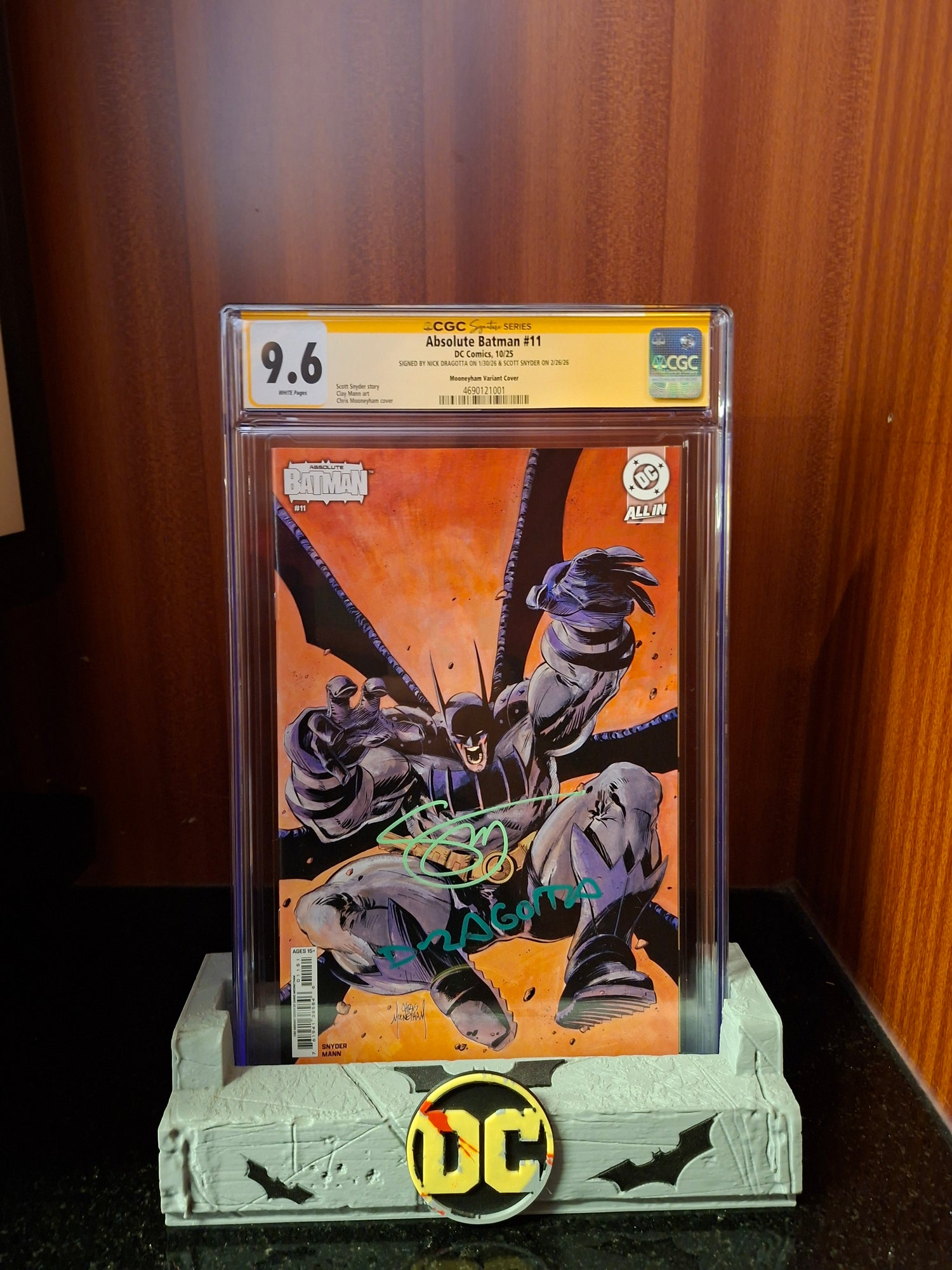 Absolute Batman #11 1:50 Ratio CGC SS 9.8 Snyder & Dragotta.