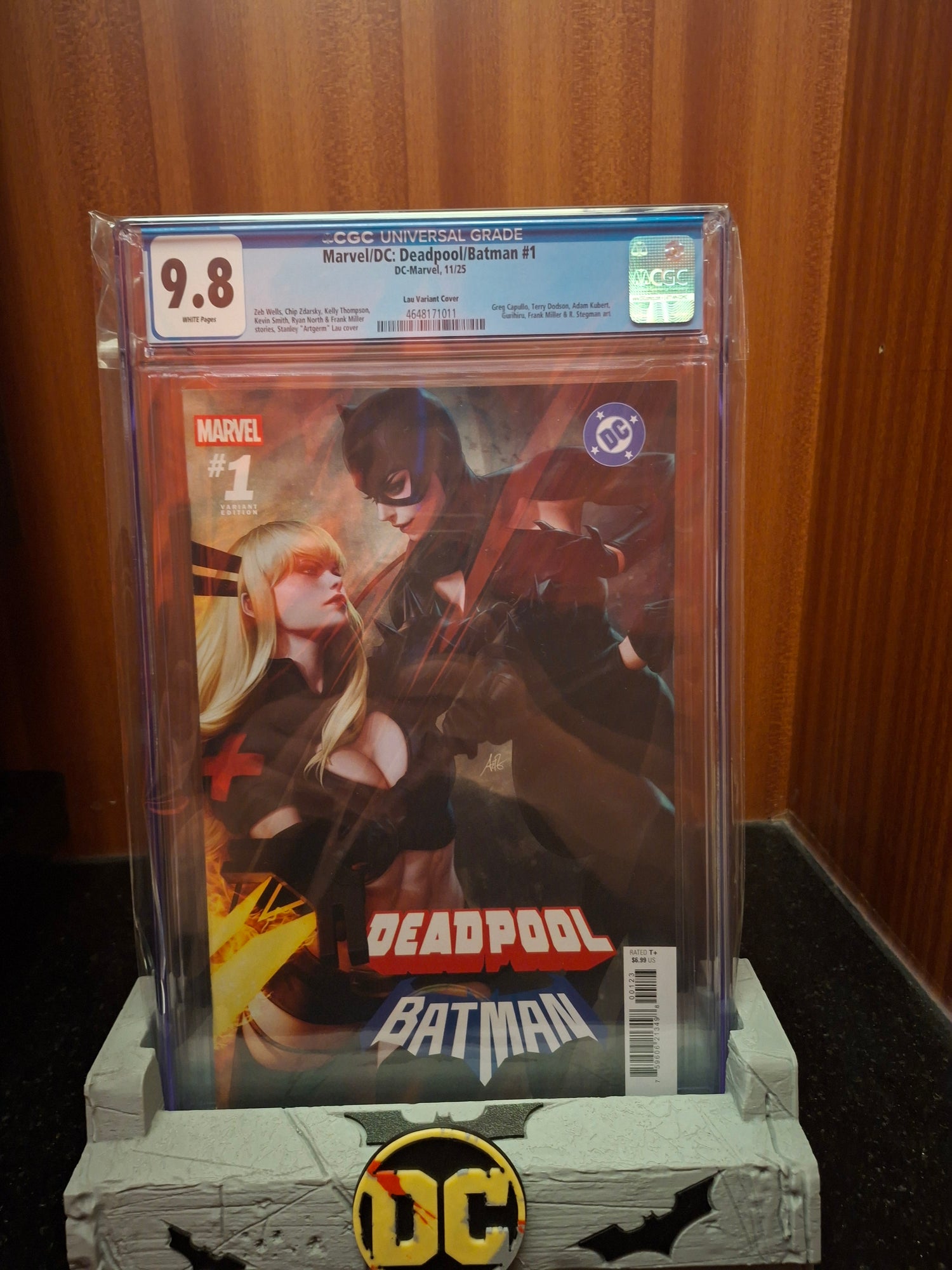 Marvel / DC: Deadpool / Batman #1 CGC 9.8 Stanley 'Artgerm' Lau Variant